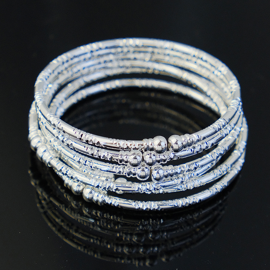 Middle Eastern Women's Bridal  - Women Accessories India のレビューと価格