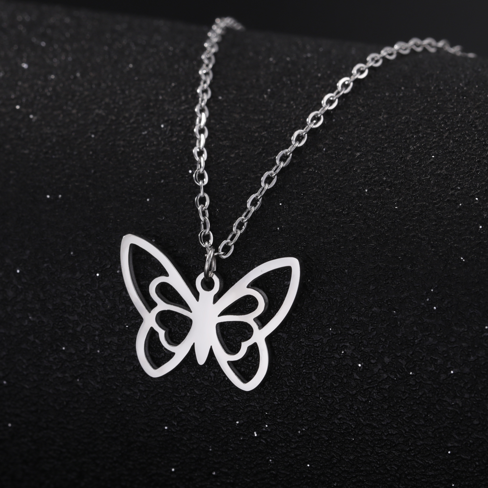 Butterfly Pendant Necklace for - Women'S Accessories Trends 2026 のレビューと価格