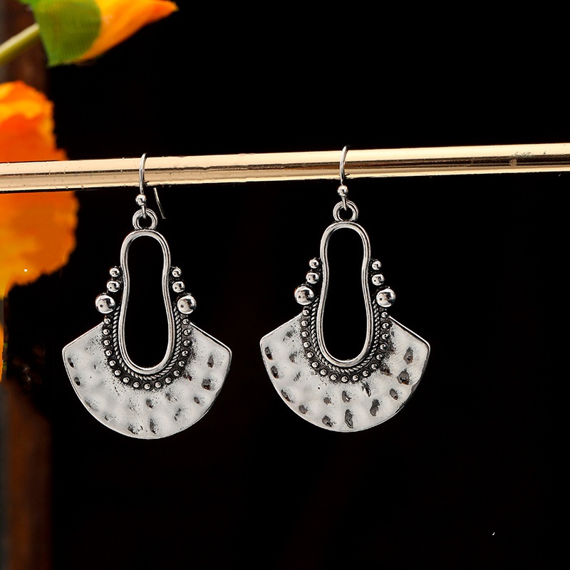 Hollow fan-shaped alloy pendan - Women'S Accessories Manufacturers のレビューと価格