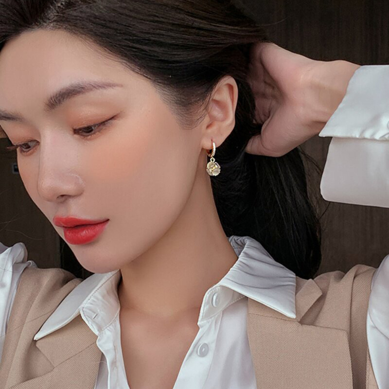 Elegant Cat's Eye Stone round  - Women'S Accessories Trends 2026 のレビューと価格