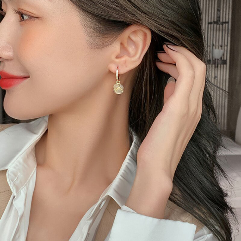 Elegant Cat's Eye Stone round  - Women'S Accessories Trends 2026 のレビューと価格