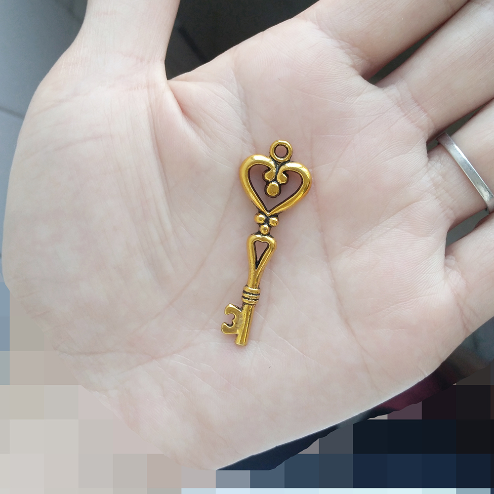 40pcs Gold Keys Charms Pendant - Women'S Accessories Manufacturers のレビューと価格