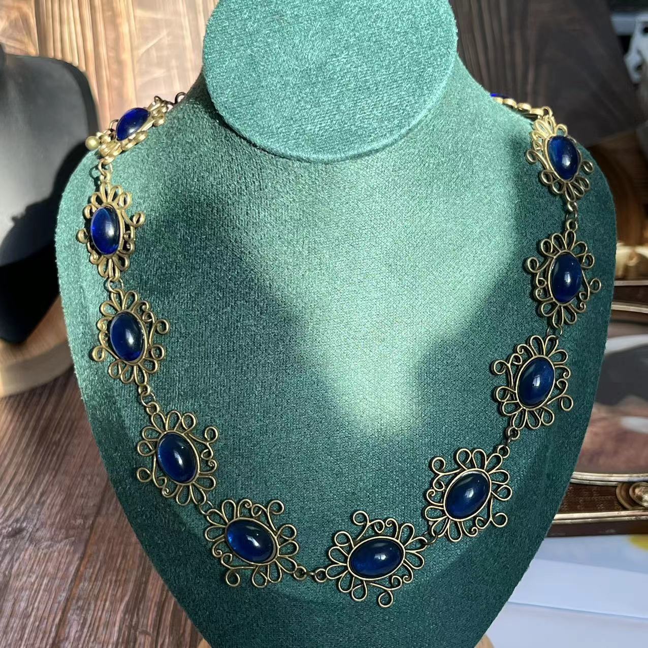 Historical Queen Anne Boleyn H - Women'S Red Accessories のレビューと価格