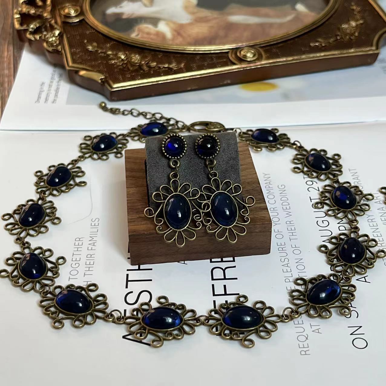 Historical Queen Anne Boleyn H - Women'S Red Accessories のレビューと価格