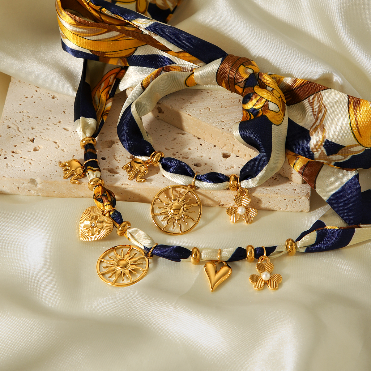 Silk Satin 2026 Trend Necklace - Women'S Accessories Trends 2026 のレビューと価格